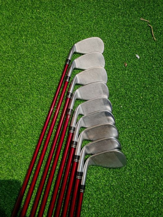 Conjunto TaylorMade R9 4-pw-aw-sw