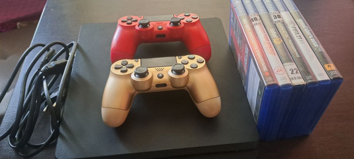 konsola PlayStation 4 Slim w dobrym stanie