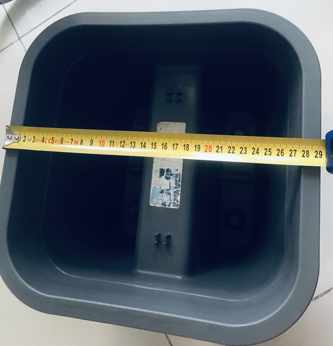 Donice nowoczesne na balkon, taras piękny kolor