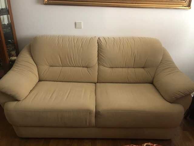 Conjunto 3 sofás cor bege (1 de 3 lugares e 2 individuais