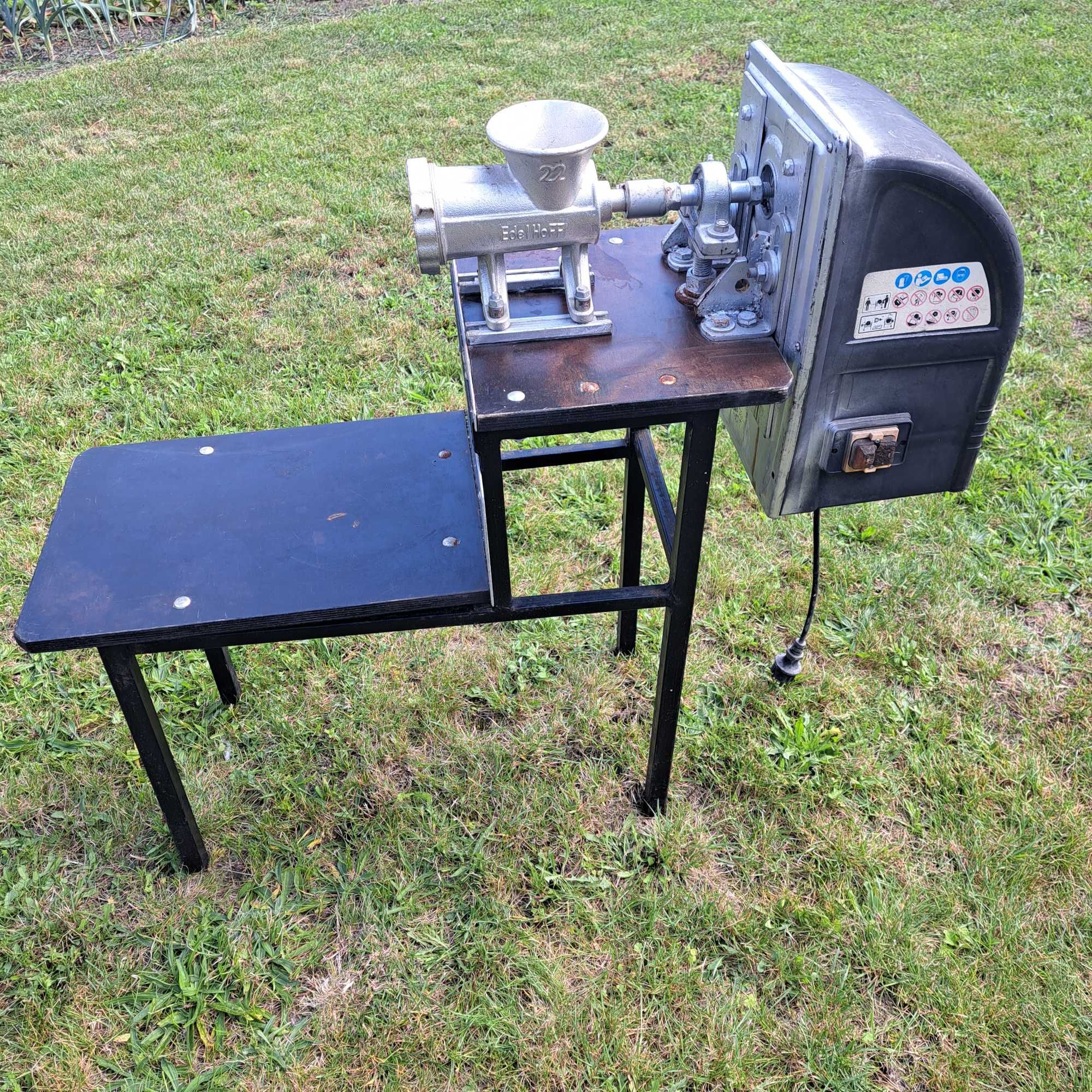 Maszyna do mięsa ze stołem i silnikiem elektrycznym 220W