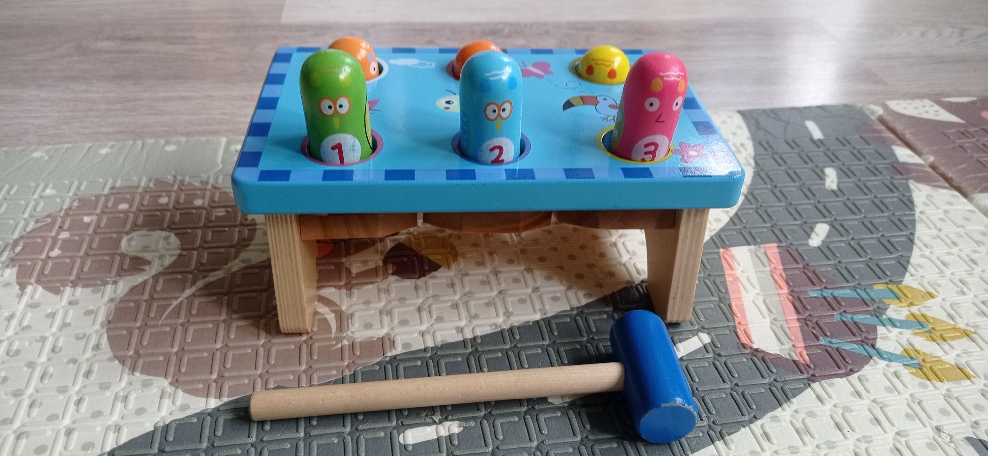Przebijak przebijanka drewniana kolorowa Small Foot