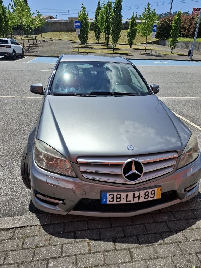 Mercedes w204 cor cinzento antracite muito bonita