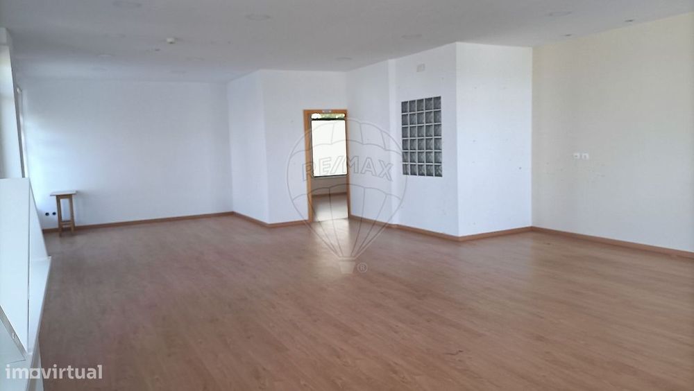 Loja  para arrendamento