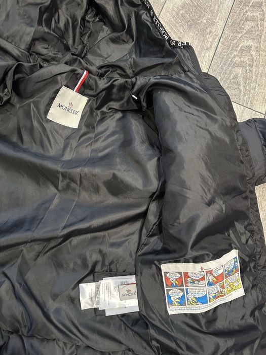 Пуховик , куртка Moncler