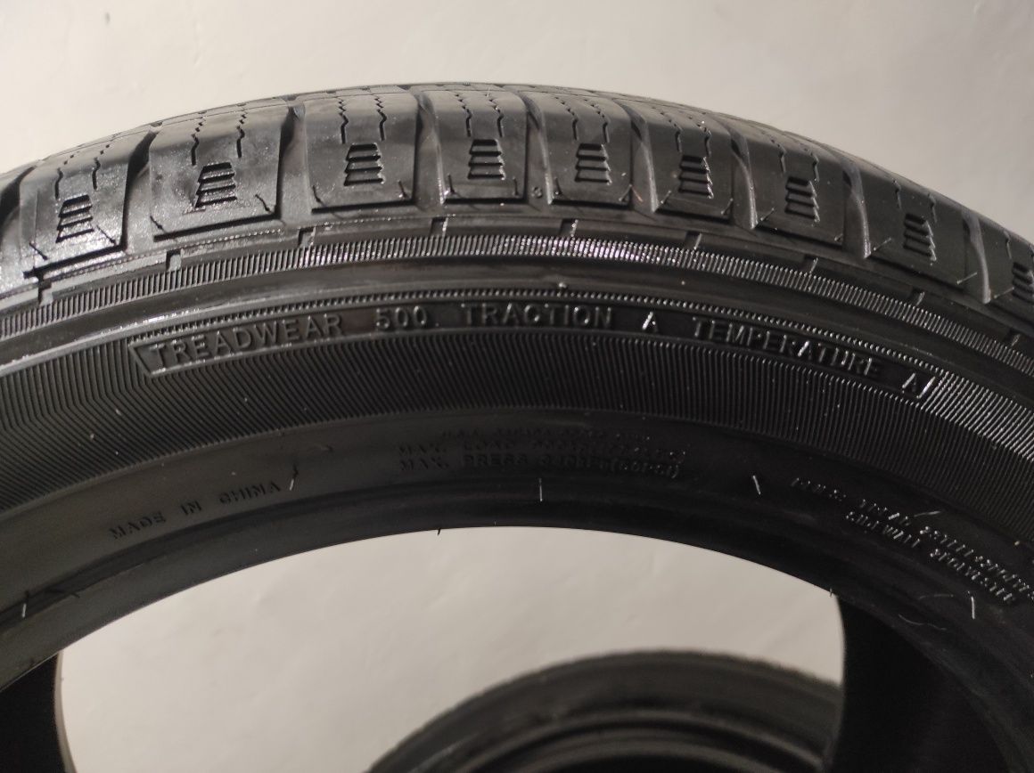 Резина 235/55 R18 стан нової