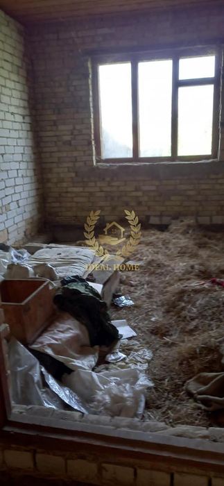 Продаж недобудованого будинку в Устимівці.