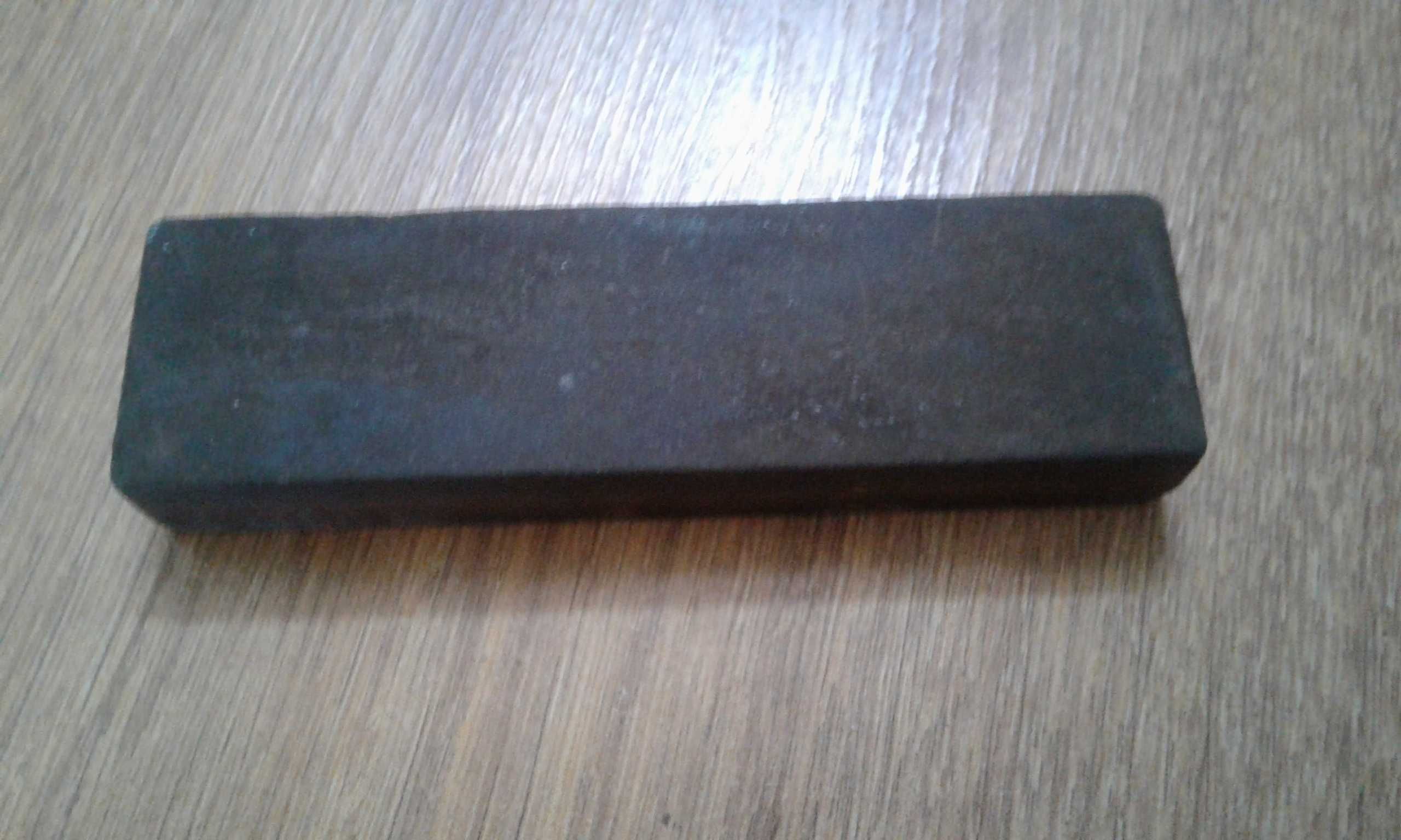 Камень  для  эаточки опасных  бритв  ножей