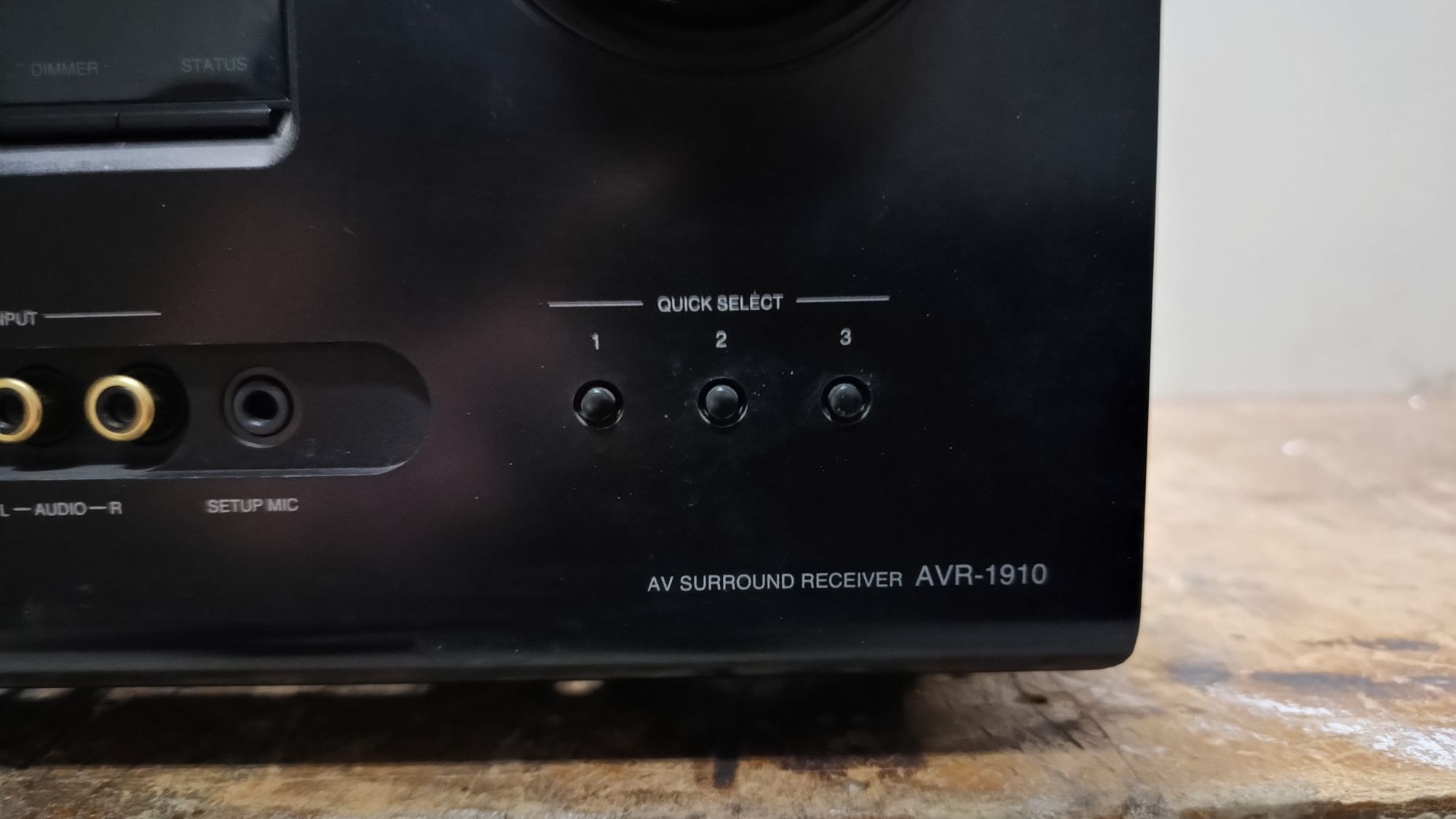 Amplituner Demon model AVR-1910 uszkodzony