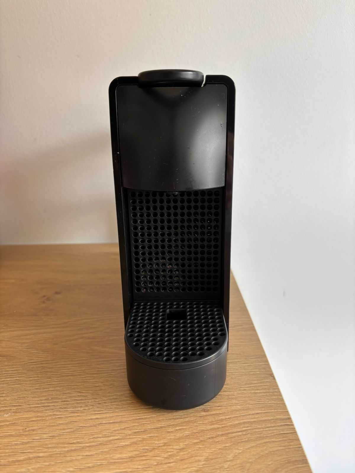 Máquina de Café NESPRESSO