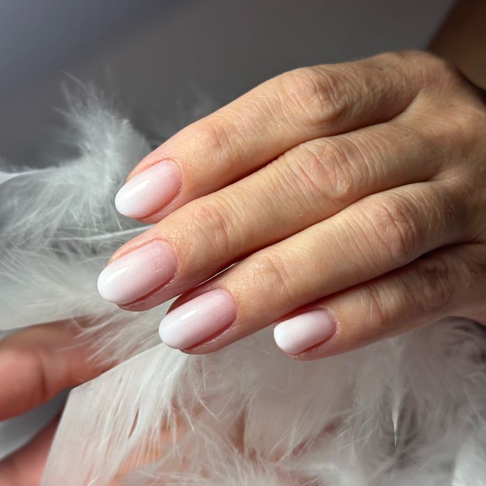 Paznokcie/Pedicure/Brwi REDA
