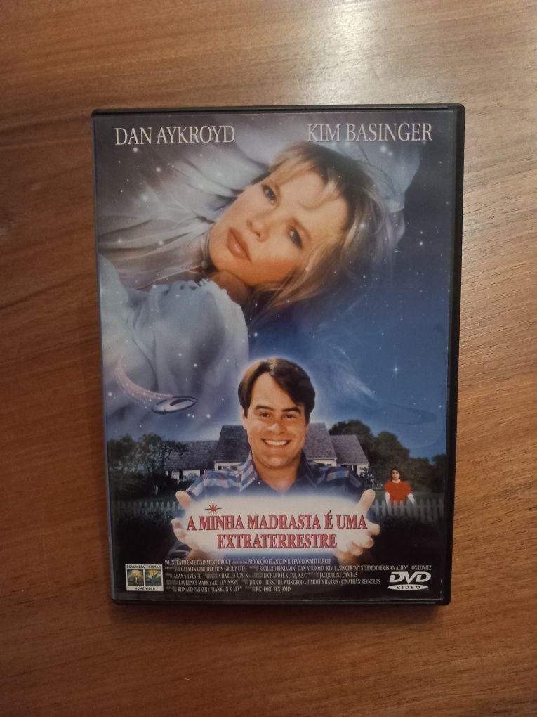 A Minha Madrasta É Uma Extraterrestre (Kim Basinger)