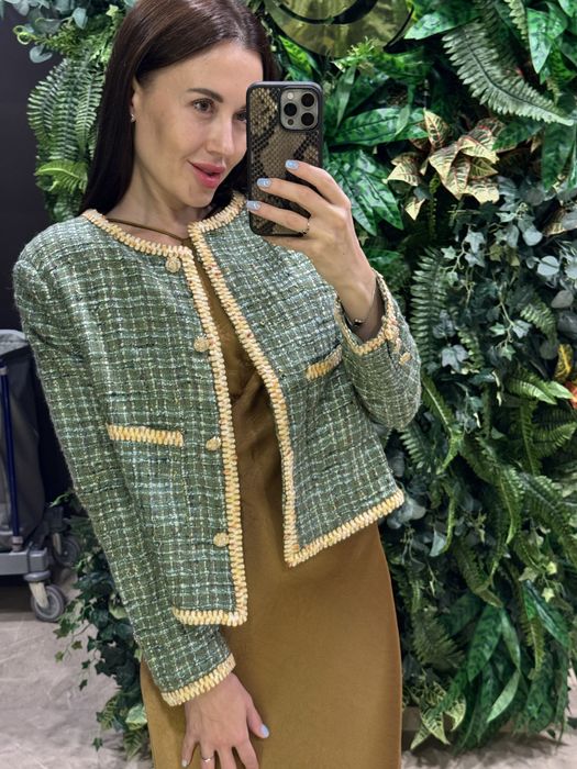 Твідовий жакет у стилі Chanel