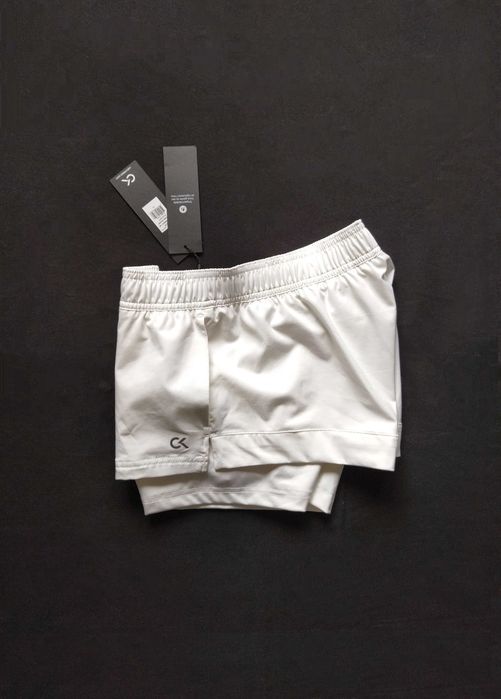 CALVIN KLEIN Białe sportowe szorty podwójne
