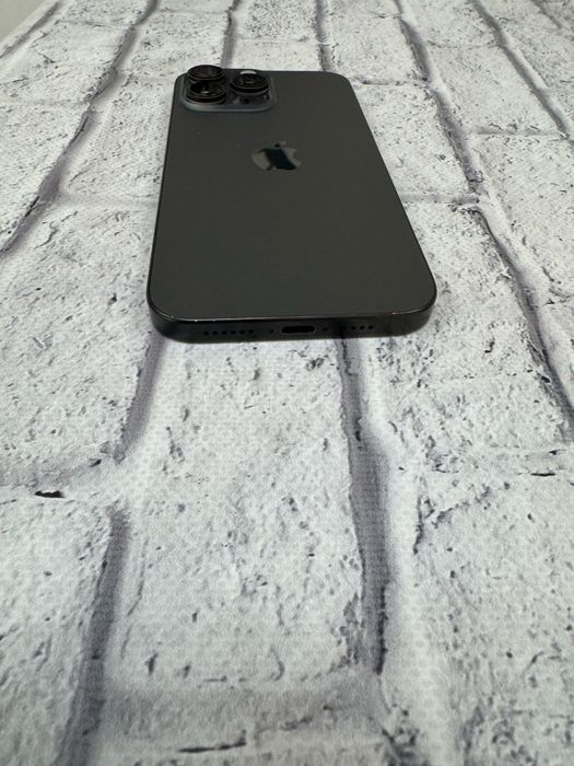 Iphone 16 Pro Max 256gb neverlock E sim Black Titanium 1040$