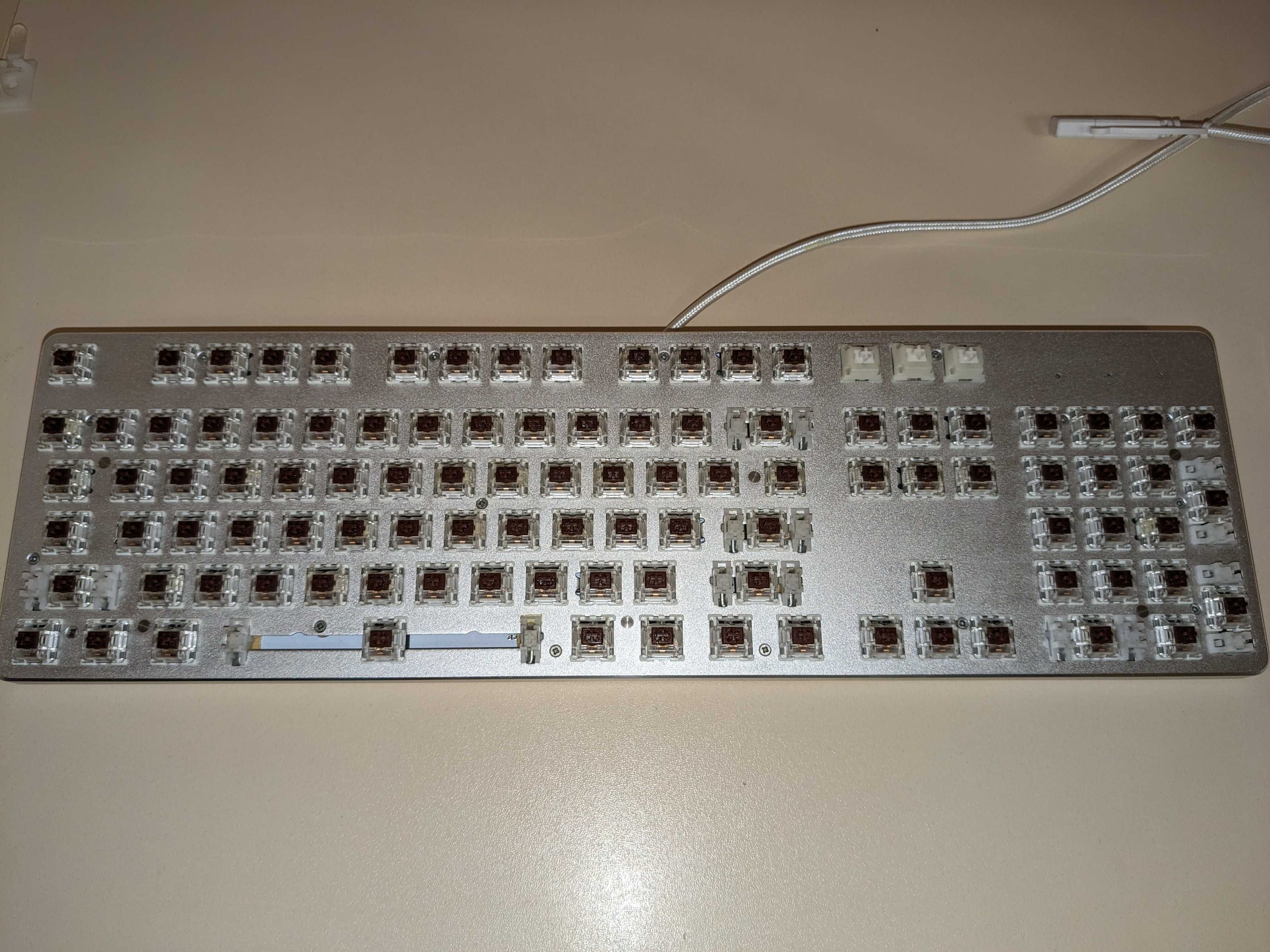 Механічна клавіатура GMMK, Gateron Brown, hot swap