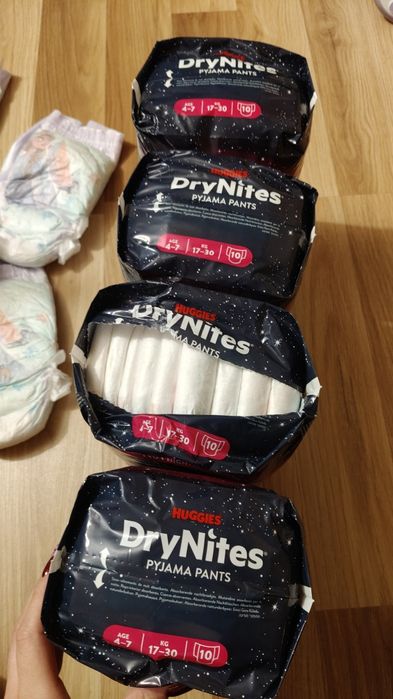 Pampersy huggies drynites pyjama pants 4-7 lat