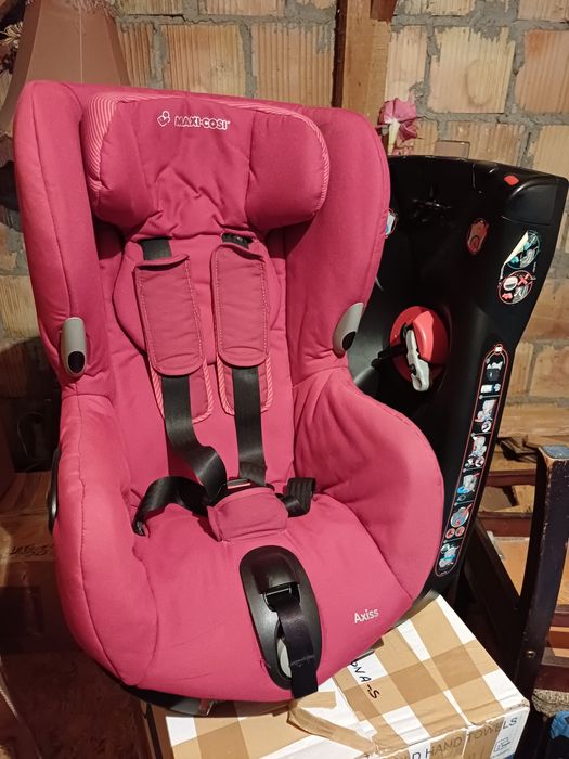 Fotelik MaxiCosi Axiss 9-18kg obrotowy na pasy