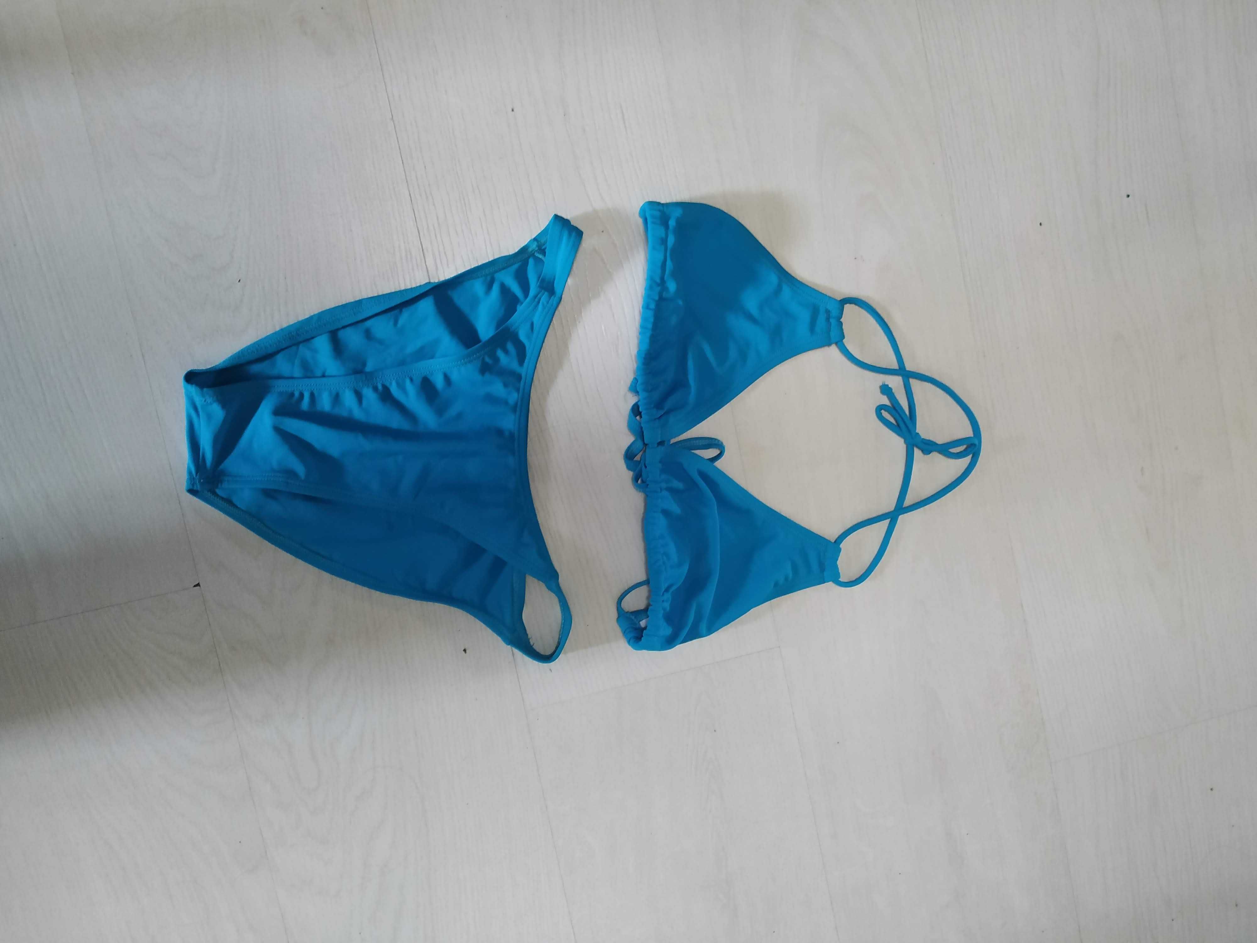 Роздільний жіночий голубий купальник, розмір М або 36, груди В-С