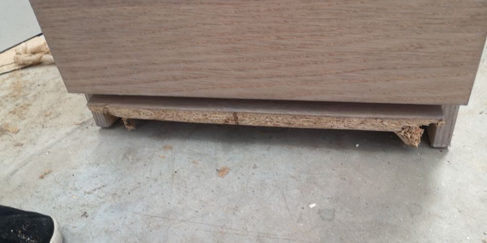 Cómoda Malm 6 gavetas com espelho