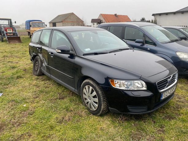 Volvo V50 Sprzedam W CAŁOŚCI Volvo V50 uszkodzony!