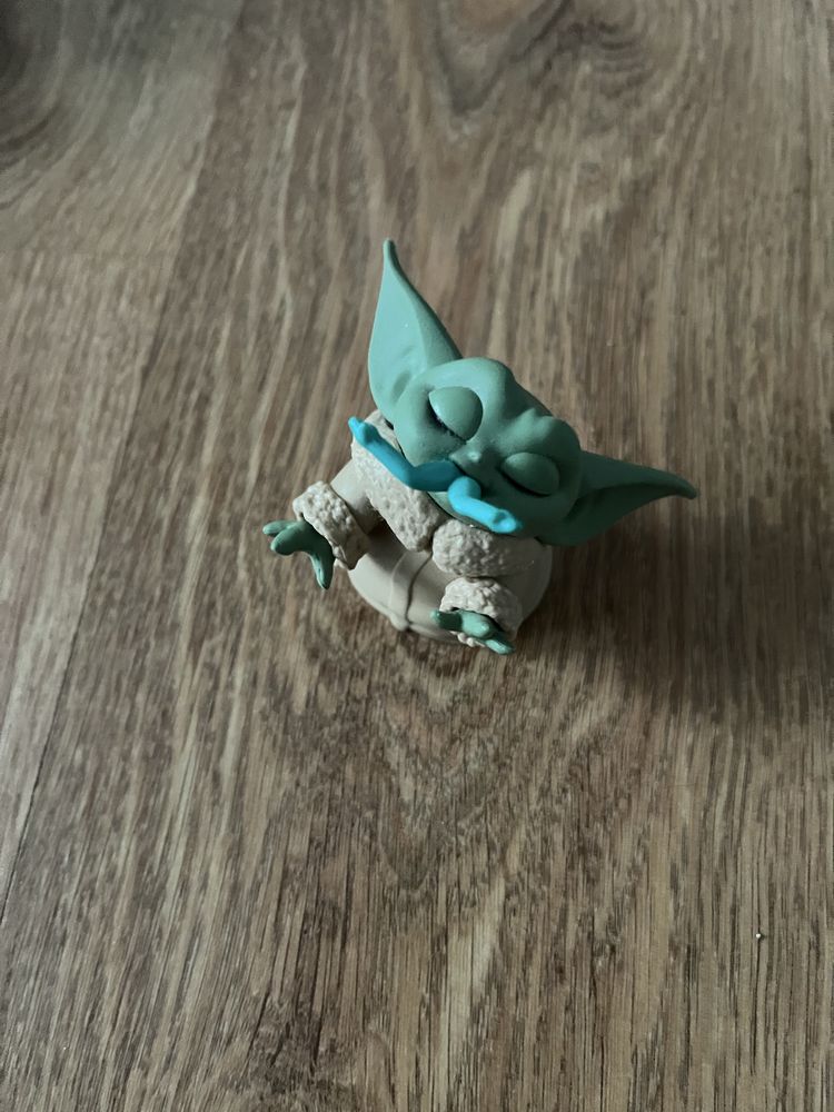 Figurka star wars baby yoda