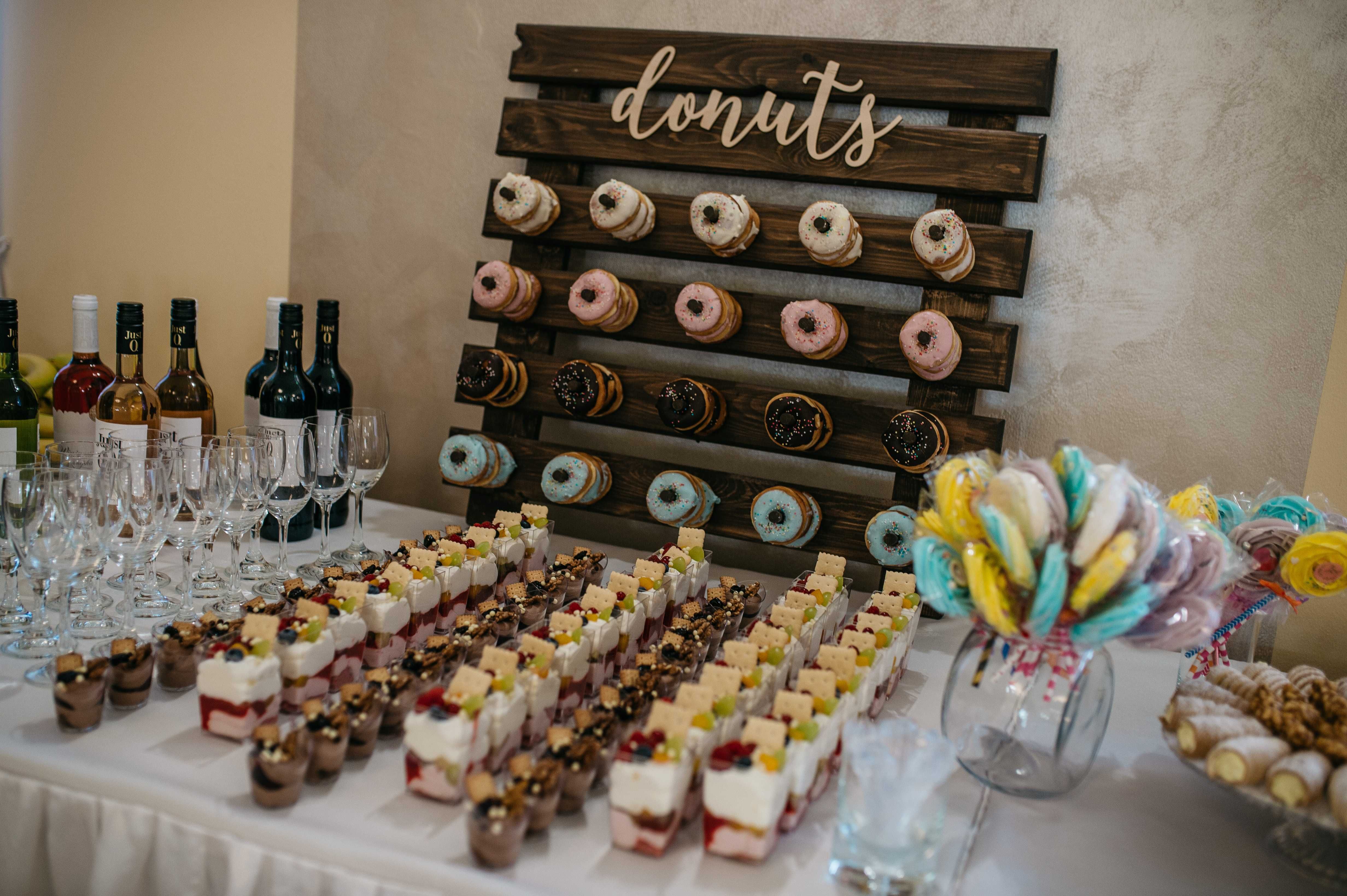 Stojak na donuts, ścianka, tablica na donuts, wesele, ślub
