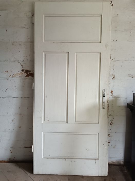 Stare drzwi drewniane