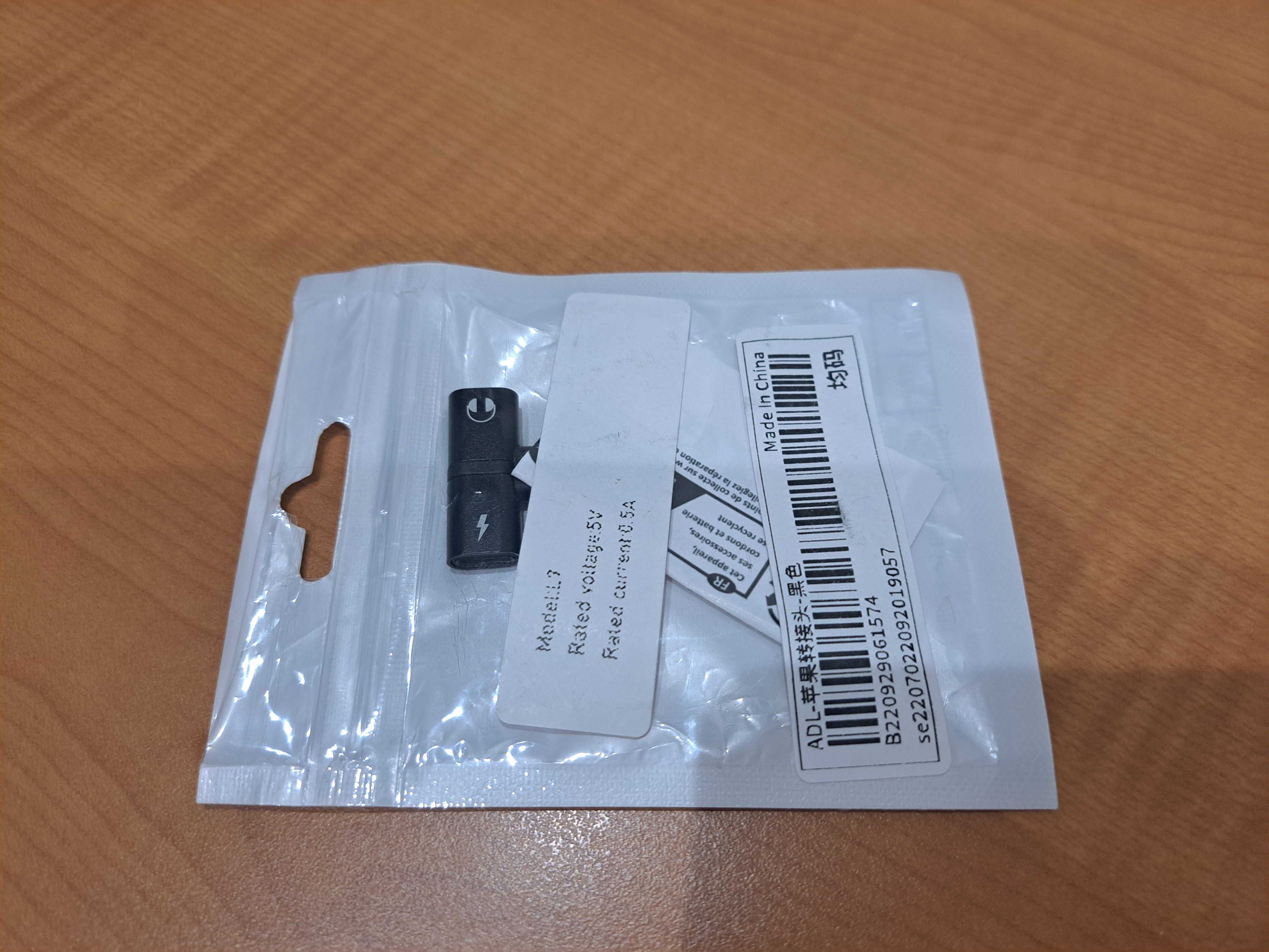 Adaptador phones dos ouvidos + Carregamento compatível iphone