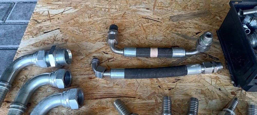 Zakuwka hydrauliczna, złączki kątowe