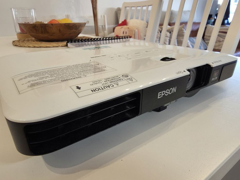 Projector Multimédia EPSON EB-1780W