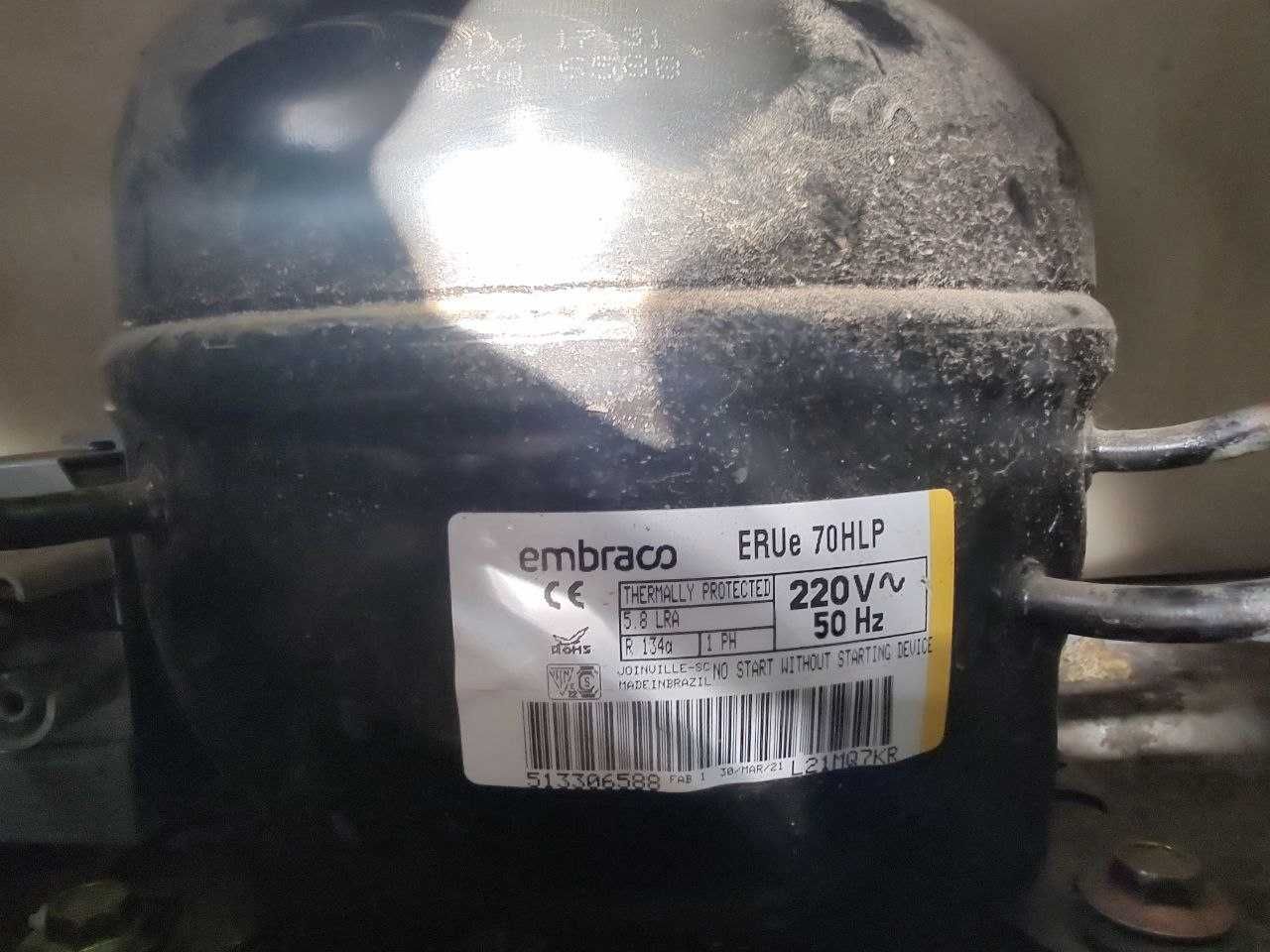 Холодильник Samsung No Frost не морозит
