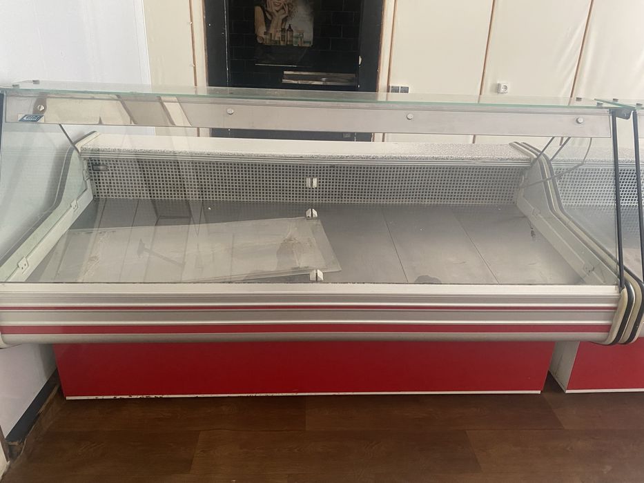 Продам холодильные витрины