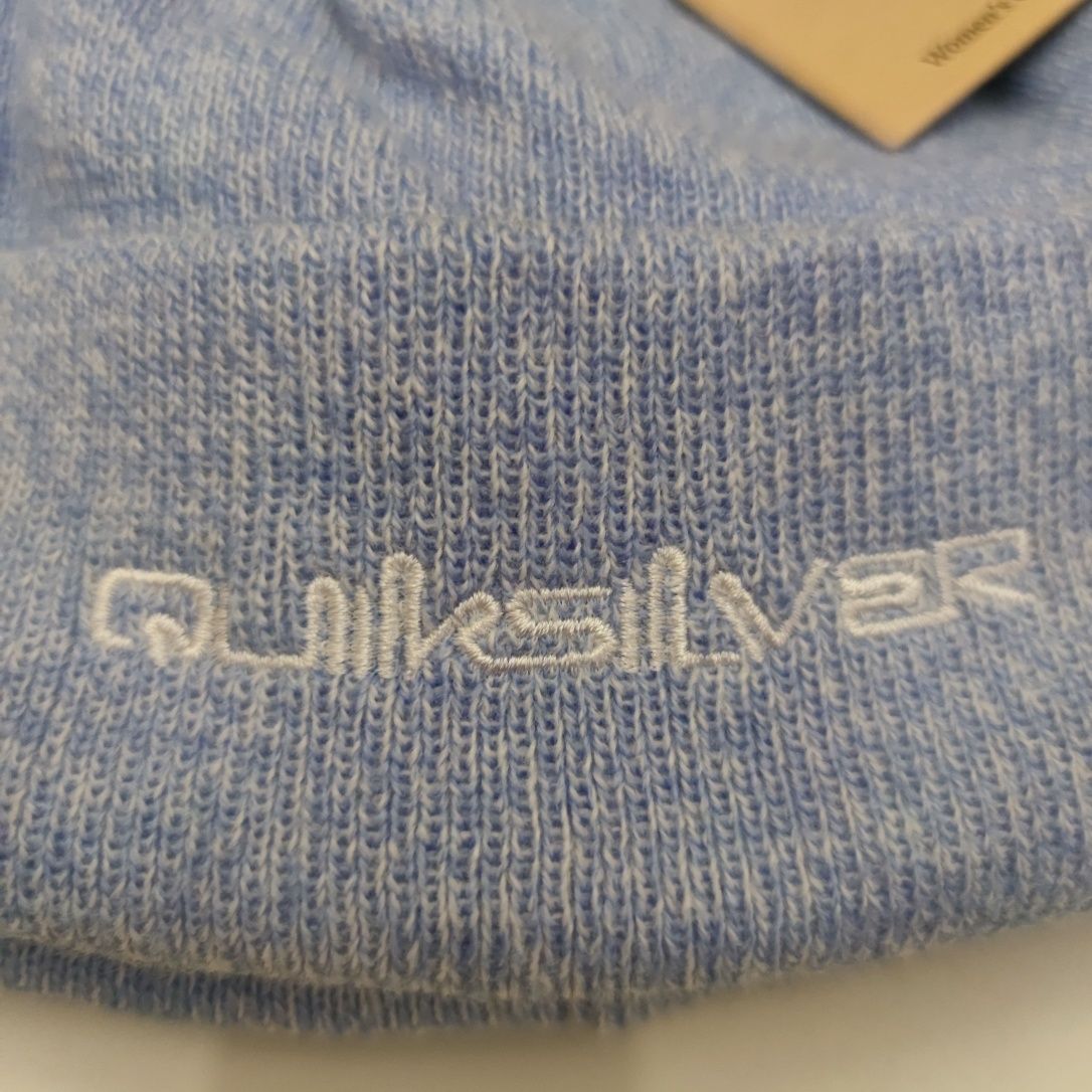 Czapka Quiksilver w ślicznym błękitnym kolorzeZpomponem.Nowa50złTANIEJ