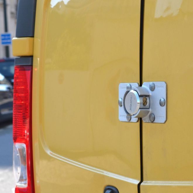 Zestaw- zamek z ukrytą kłódką