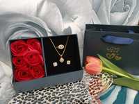 Flower box z zestawem biżuterii