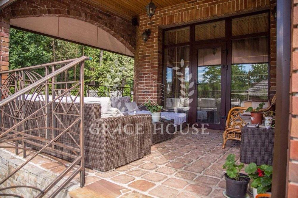 Продажа добротного дома с бассейном у леса Кременище Лесники Ходосовка