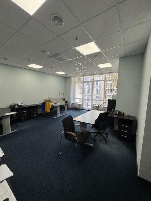 Здам офіс в бізнес-центрі "Summit" вул. Грушевського, 9б.