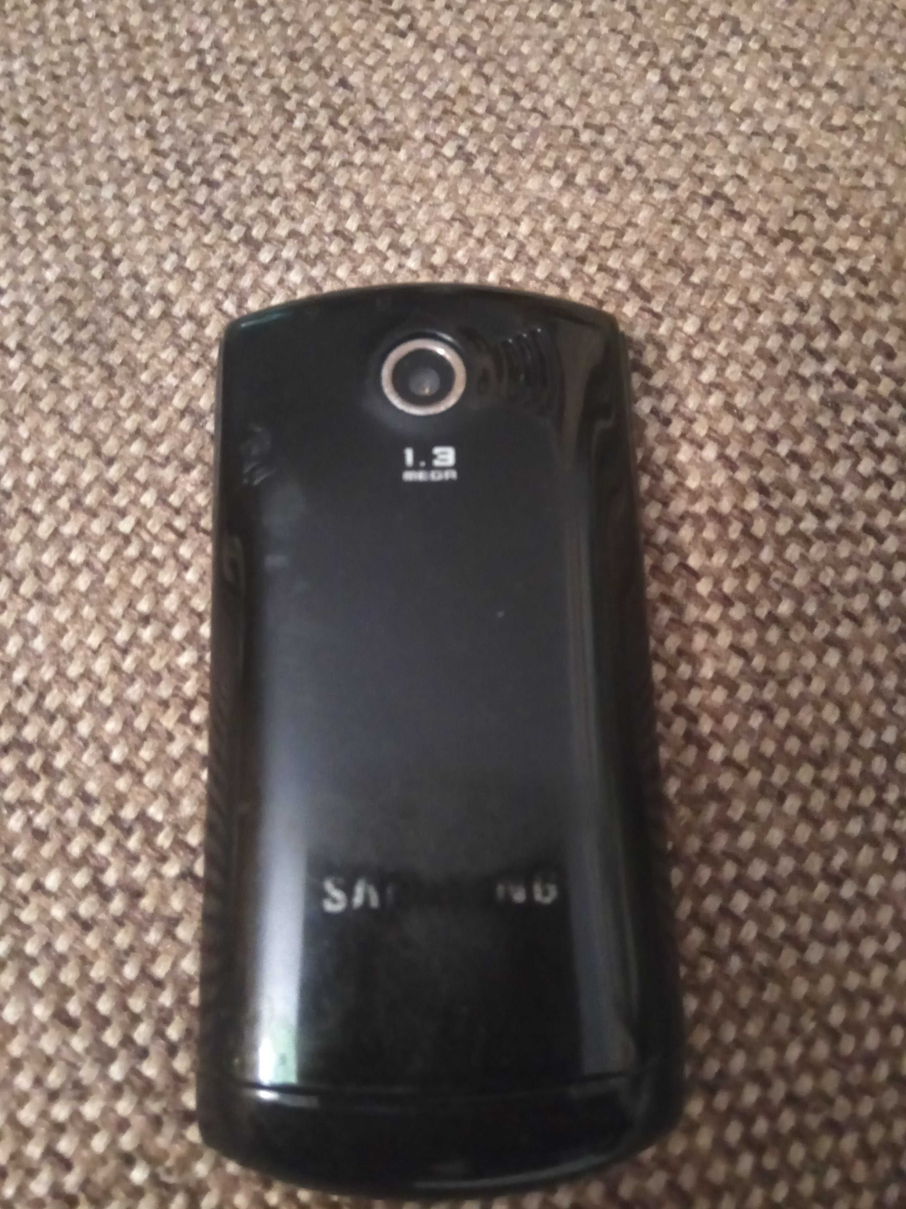 Батарейки от телефонов и телефон Samsung GT-E2550 под ремонт