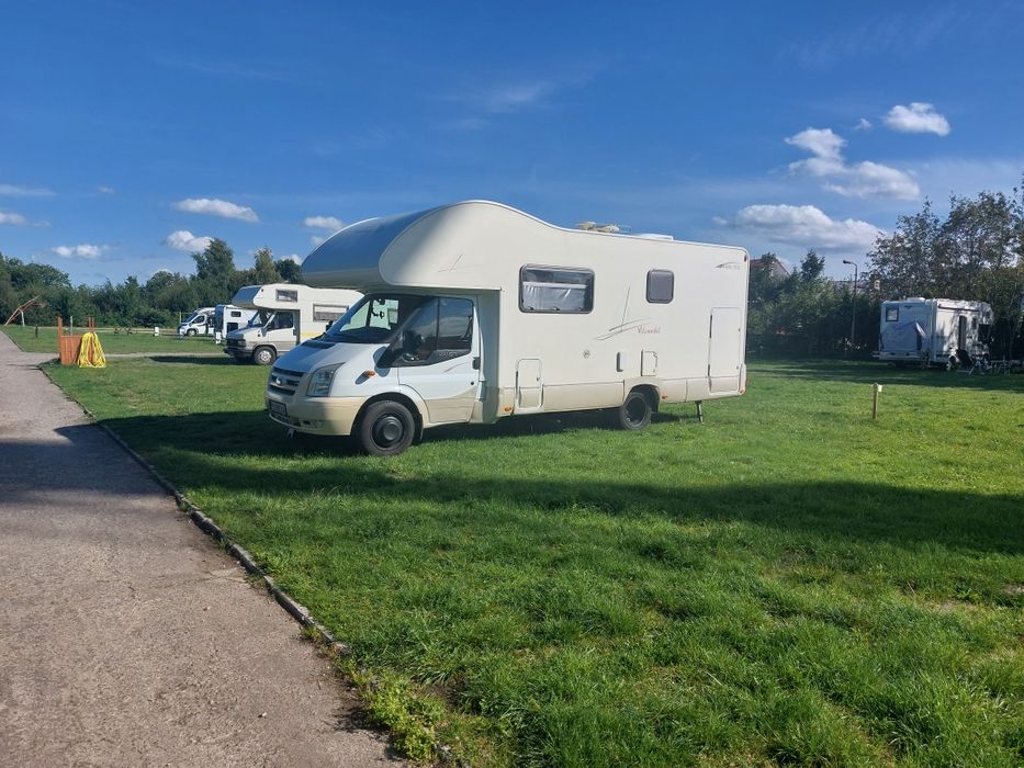 Kamper Ford Transit zabudowa Rimor