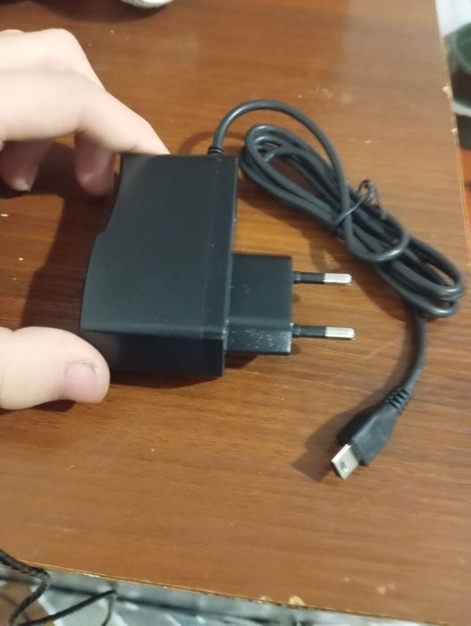 Мережевий адаптер живлення зарядка 220V-5V 2A з mini USB