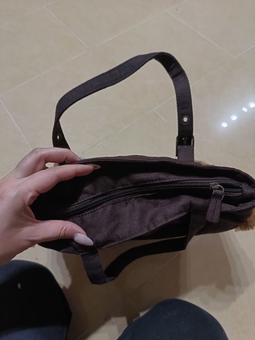 Brązowa torebka do ręki