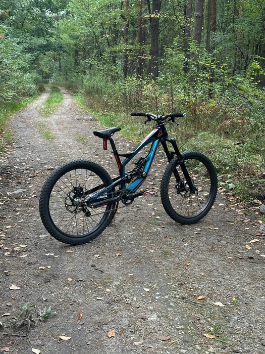 YT tues 2.0 pro  jibber/slopeduro