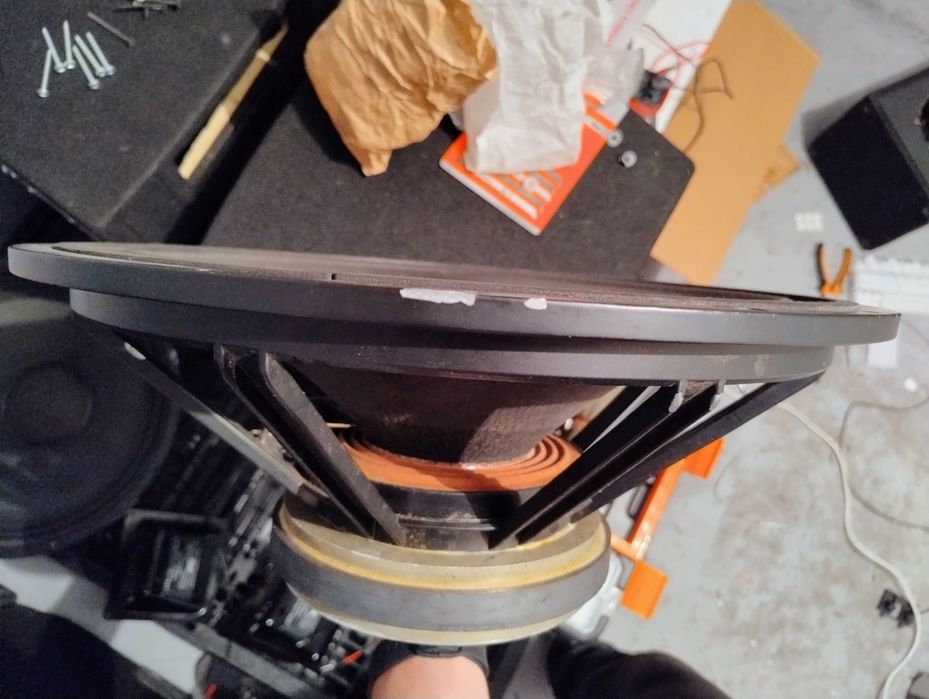 Subbasy subwoofer wharfedale 18" estradowe