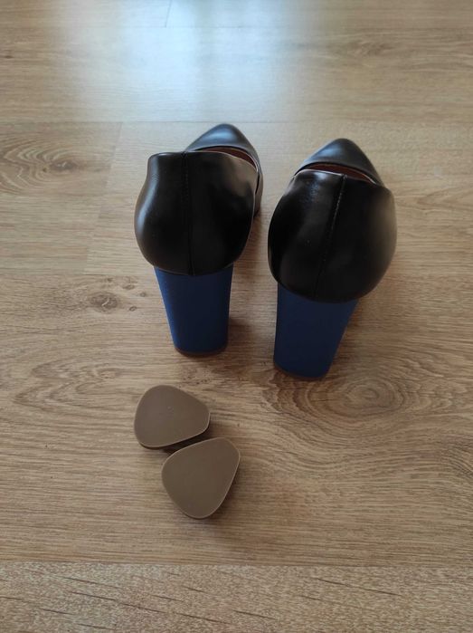 Туфлі жіночі на підборах 36 р