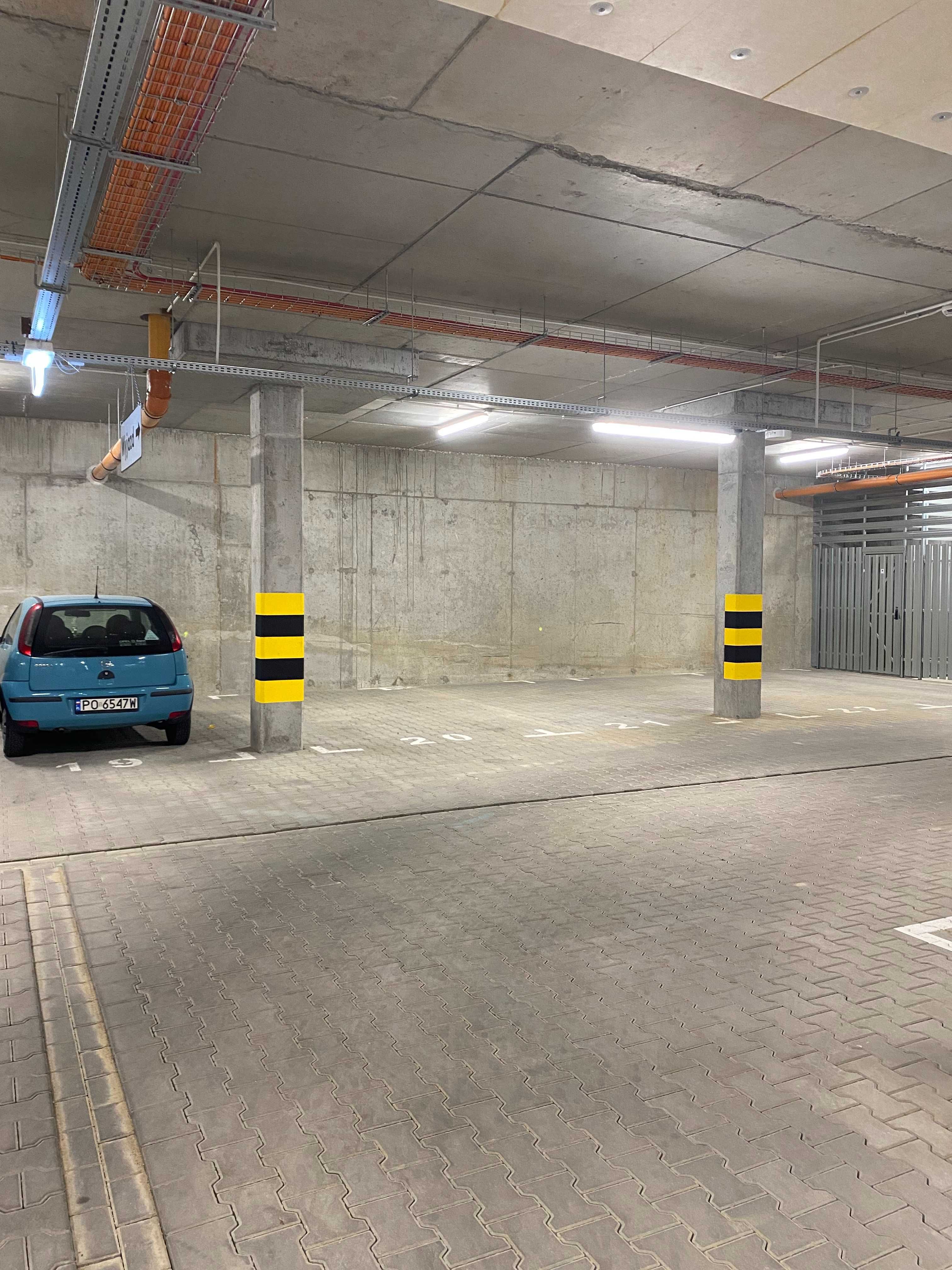 Miejsce postojowe w hali garażowej przy ul. Jeleniogórskiej 4/6