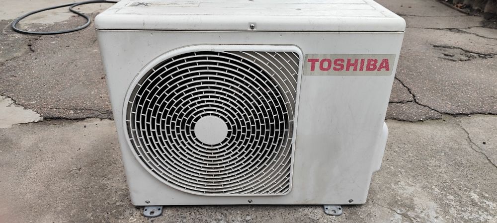 Наружный юлок кондиционера  TOSHIBA RAS-077S2AH-E.