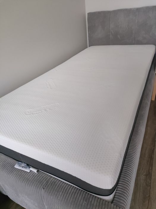 Materac jak nowy 90*200