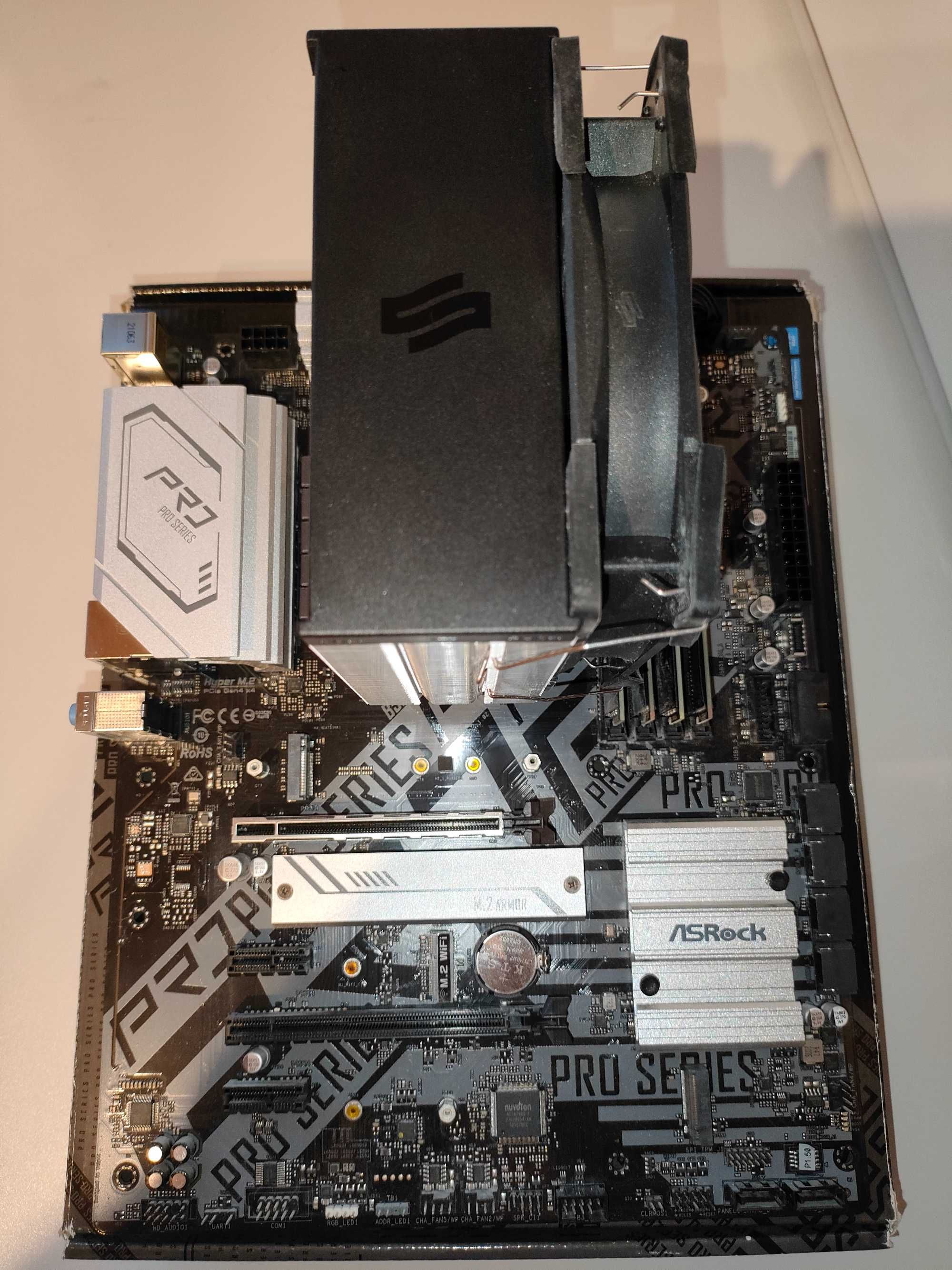 Komputer gamingowy Płyta główna +CPU i5 +GPU GTX 1660 +RAM32gb +Cooler