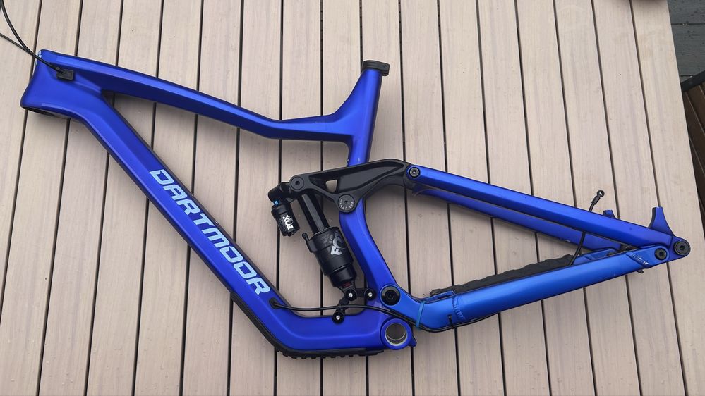 Dartmoor Thunderbird CF L + Fox Float X2